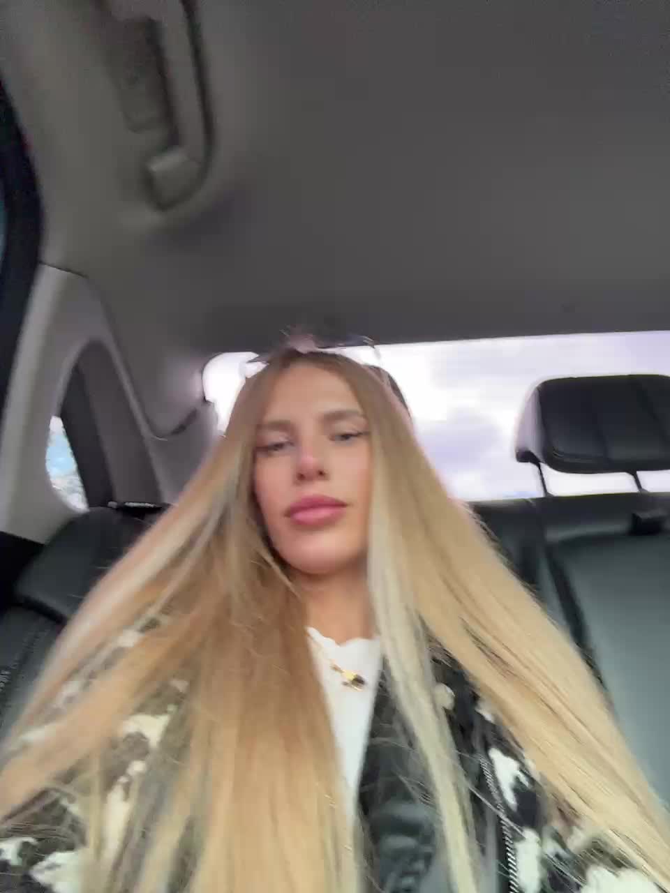 ALVUWKA Live Sex December 14, 2025