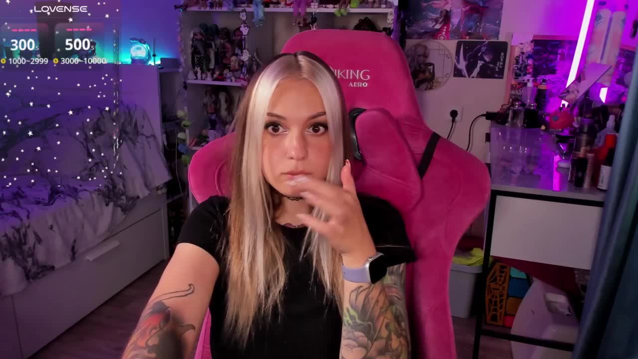 ChloeKohaku Live Sex December 17, 2025