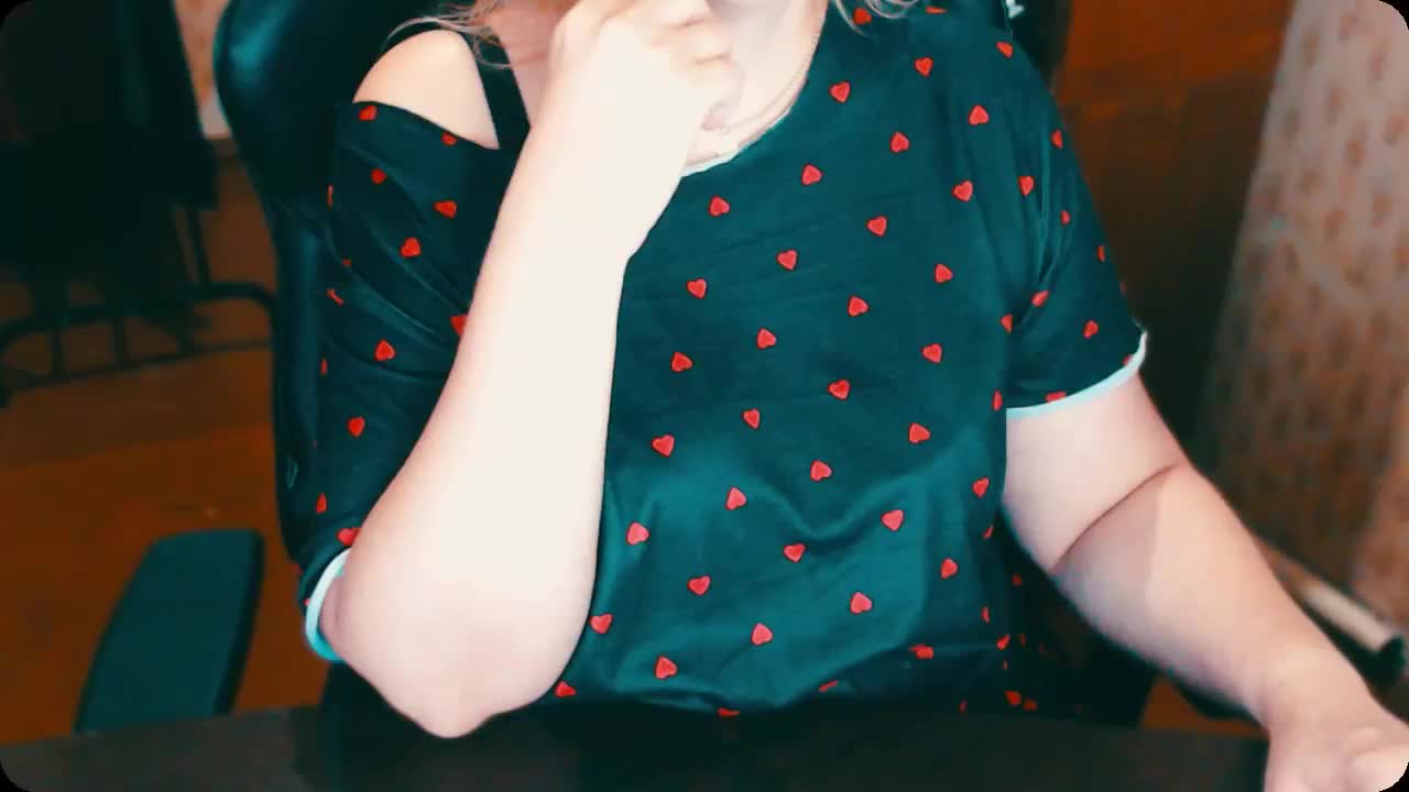 Alisa1917 Live Sex December 17, 2025