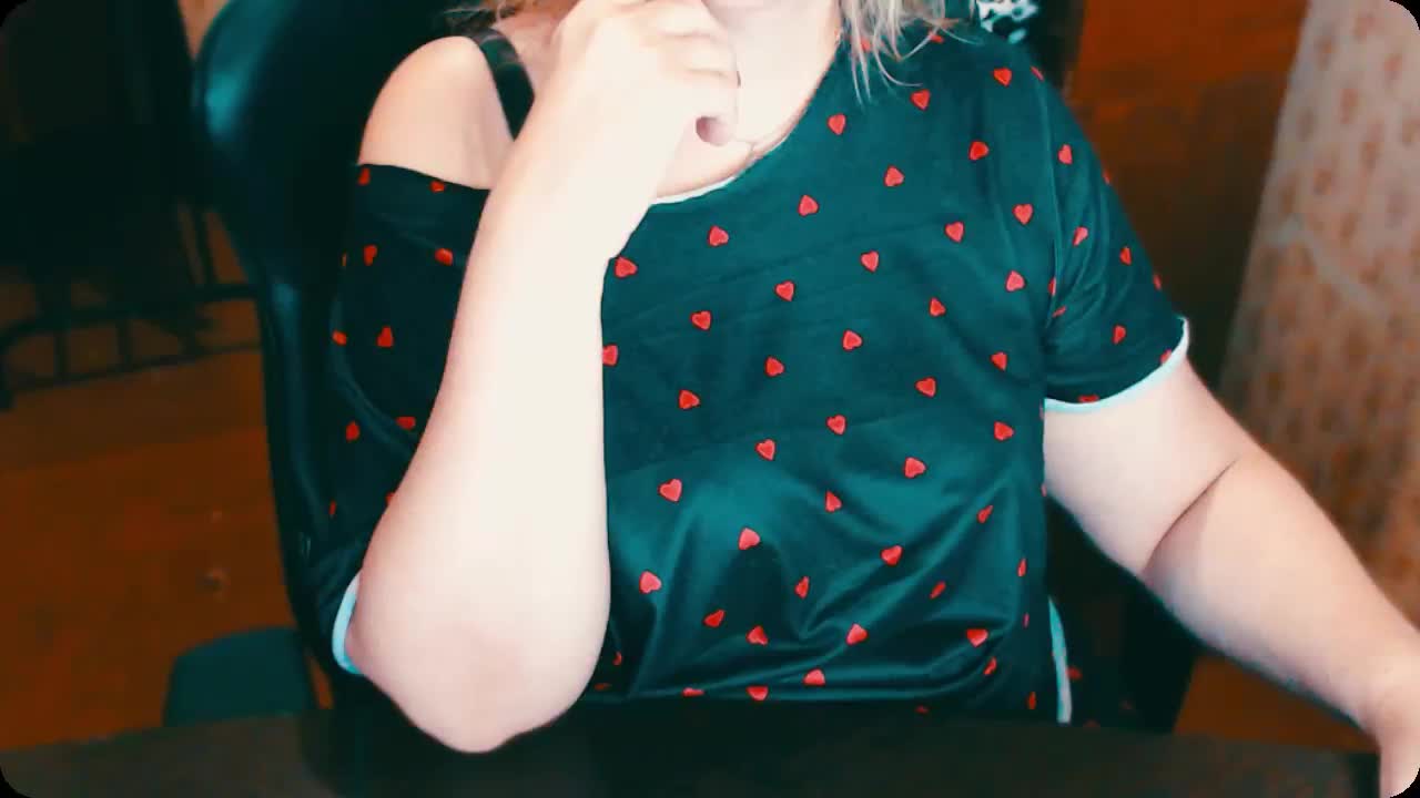 Alisa1917 Live Sex December 17, 2025