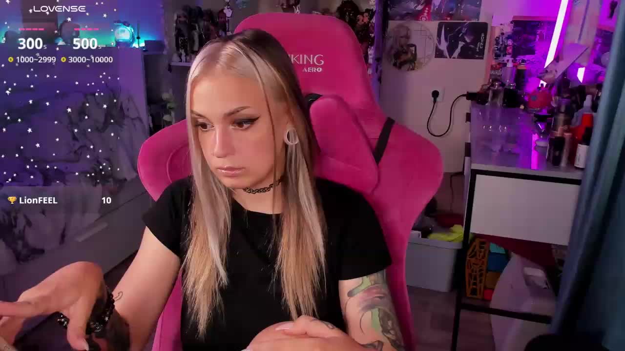 ChloeKohaku Live Sex December 17, 2025