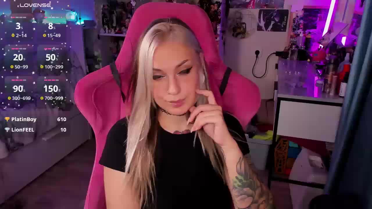 ChloeKohaku Live Sex December 17, 2025