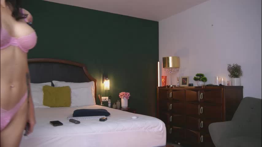 alyonaqueen_ Live Sex December 13, 2025