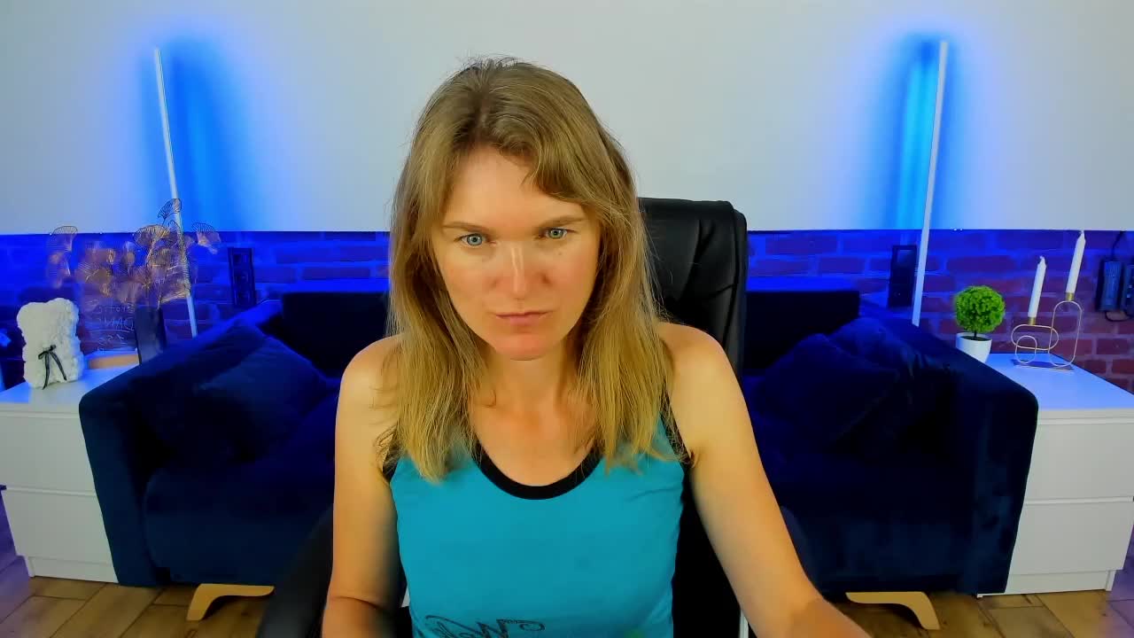 Annabel-xxx Live Sex December 15, 2025