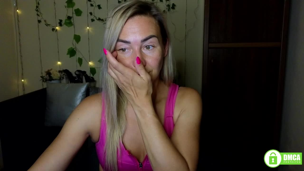 Jullyblondkiss Live Sex December 14, 2025