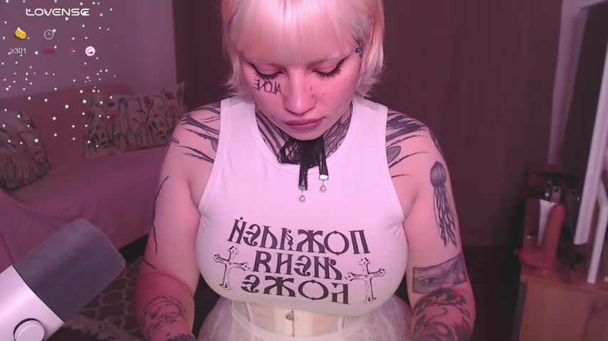 tradishka Live Sex December 14, 2025