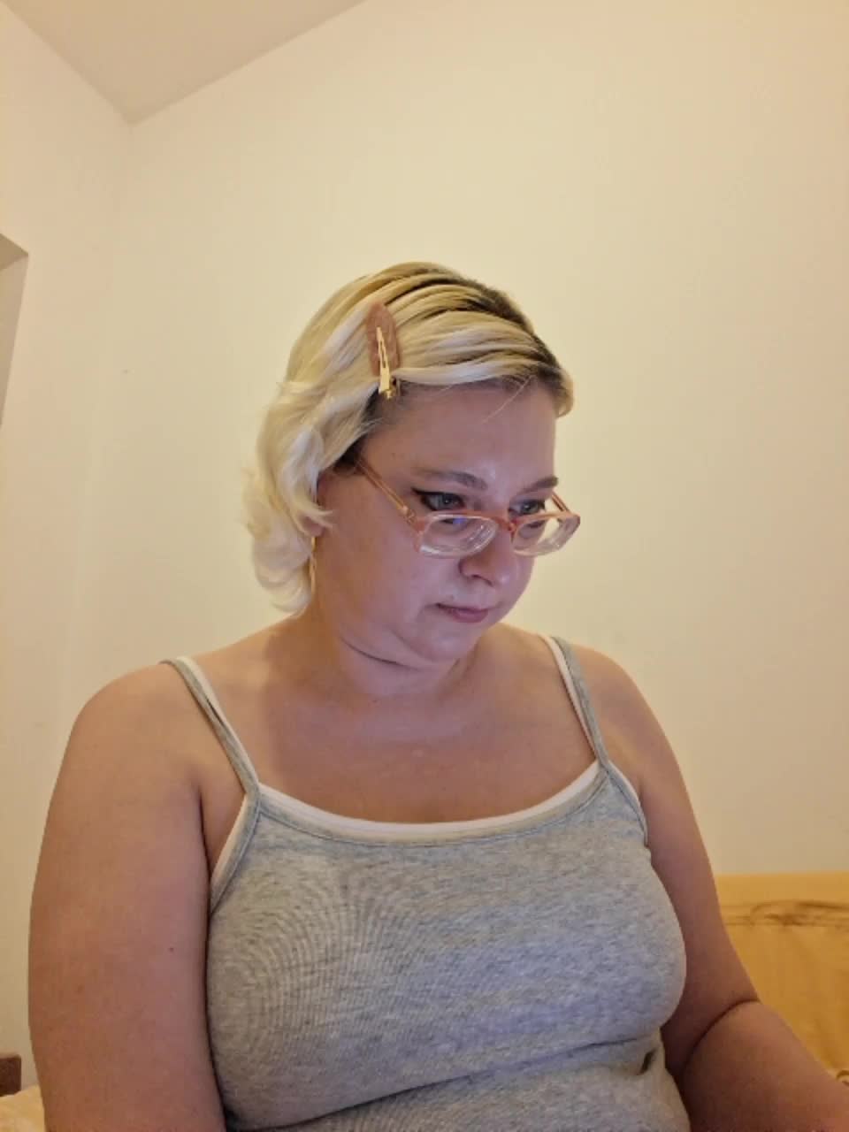 Vika211 Live Sex December 18, 2025