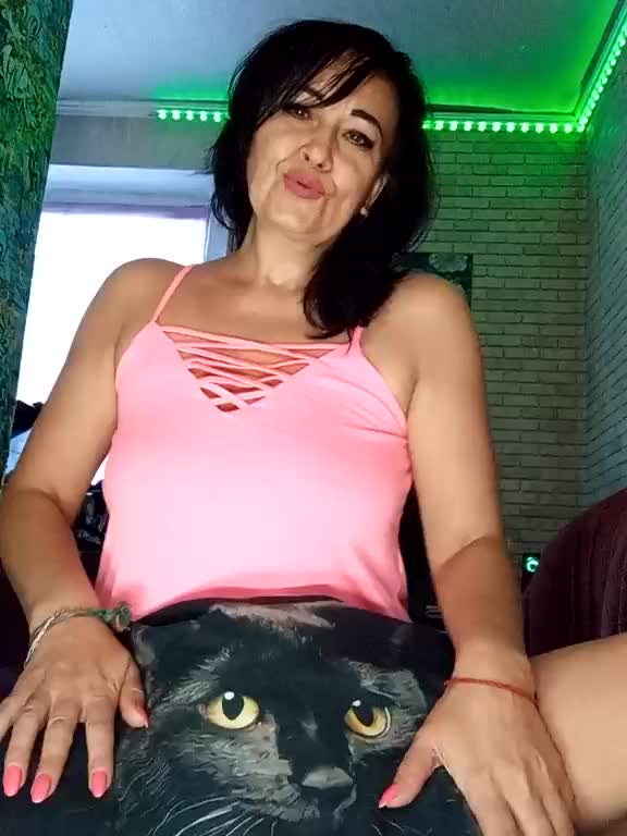 Lina-a-13 Live Sex December 14, 2025