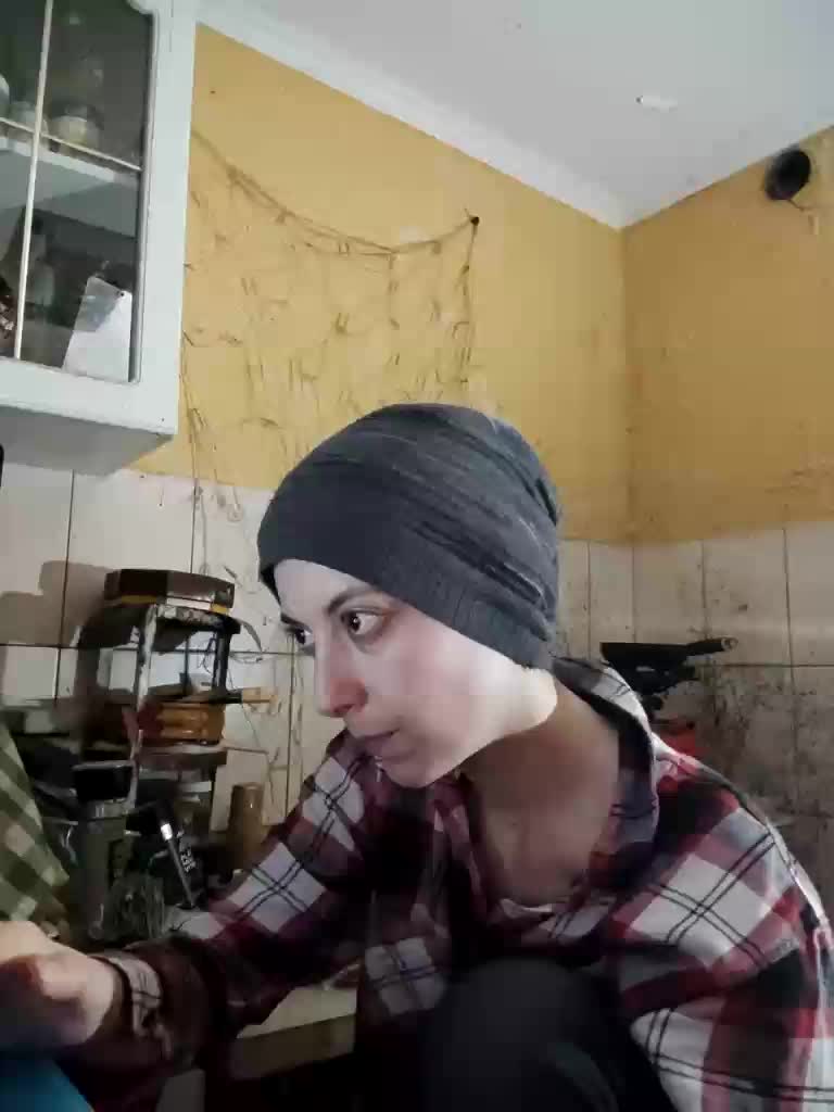 Kira700cams Live Sex December 14, 2025