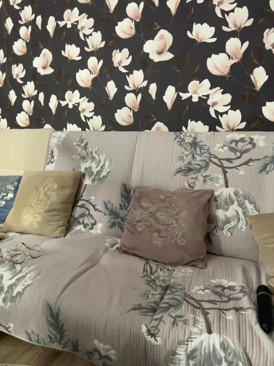 Pink-Lips Live Sex December 18, 2025