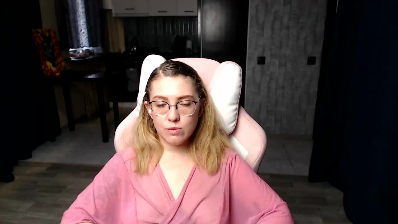 Regimasmile Live Sex December 14, 2025