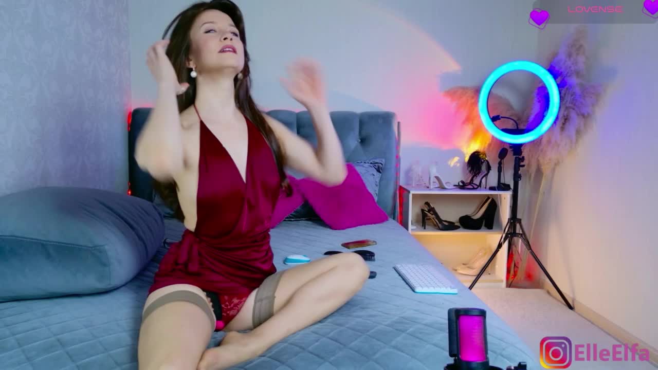 ElfaElle Live Sex December 14, 2025