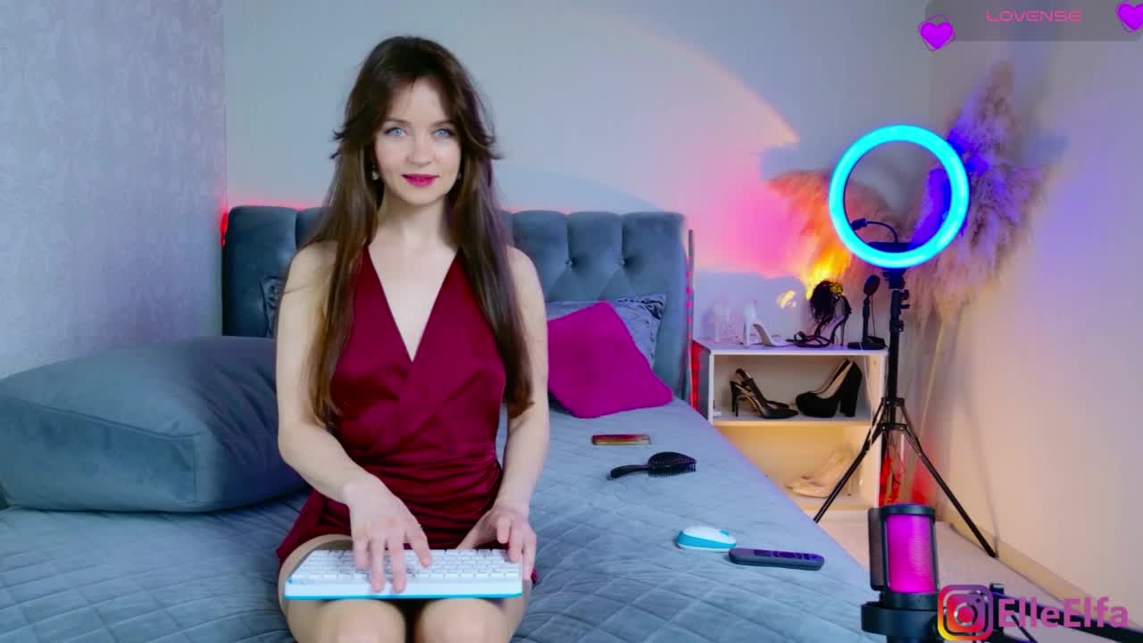 ElfaElle Live Sex December 14, 2025