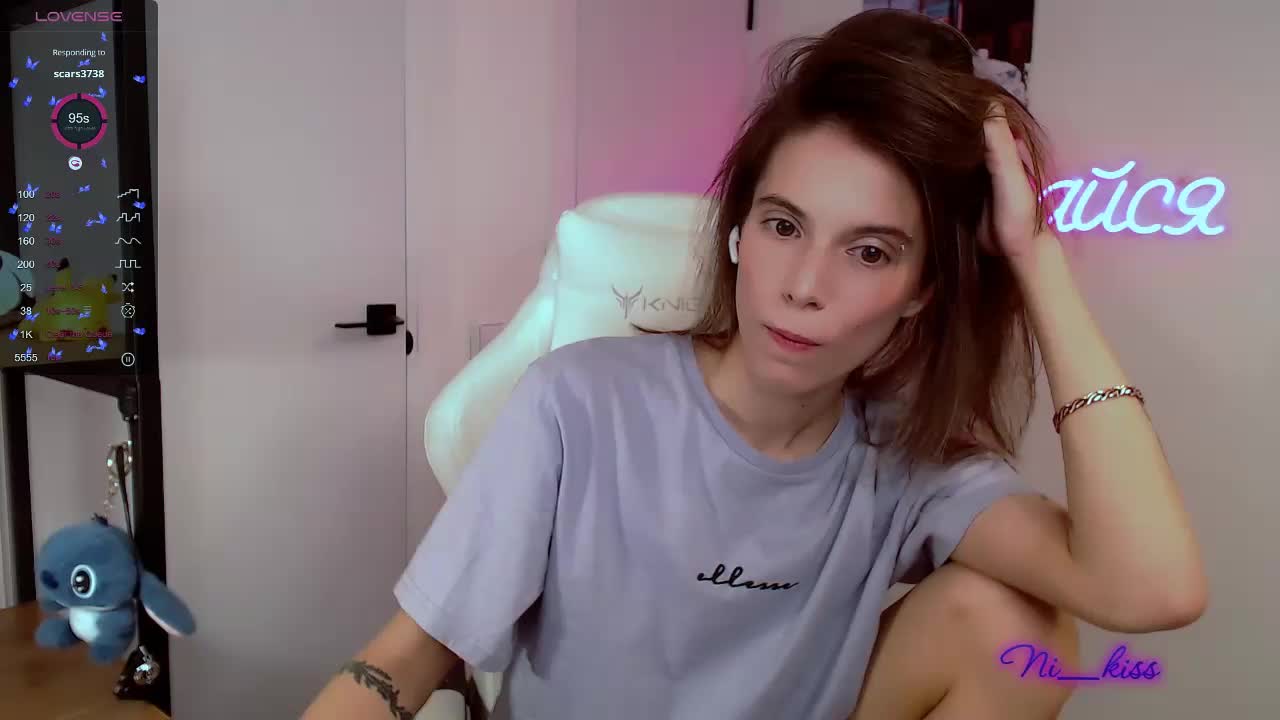 ni_kiss Live Sex December 14, 2025