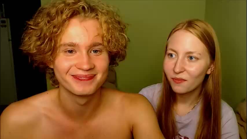 lessyxjhony Live Sex December 13, 2025