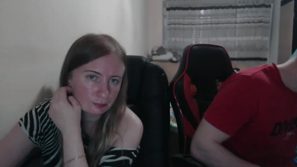 jenisandpeter Live Sex December 17, 2025