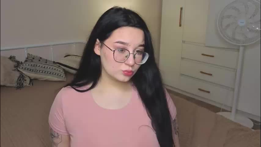 _reverse_gang_ Live Sex December 17, 2025