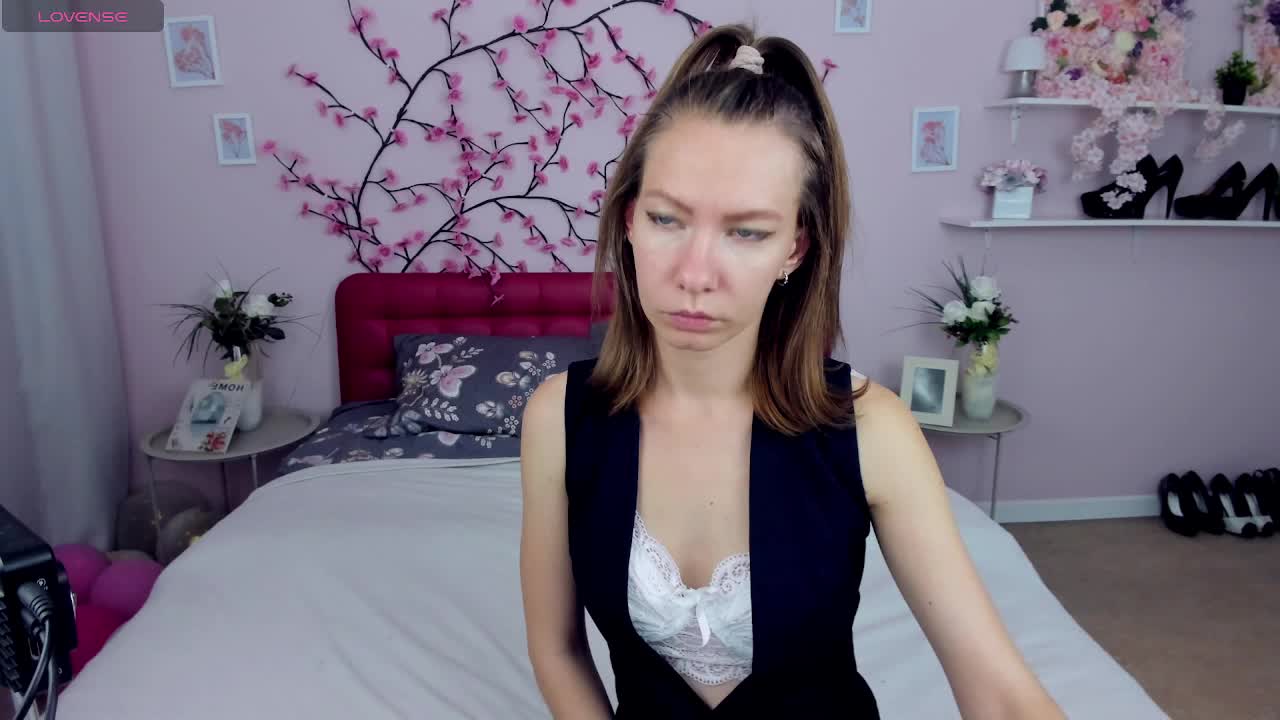 JullieFlow Live Sex September 5, 2025