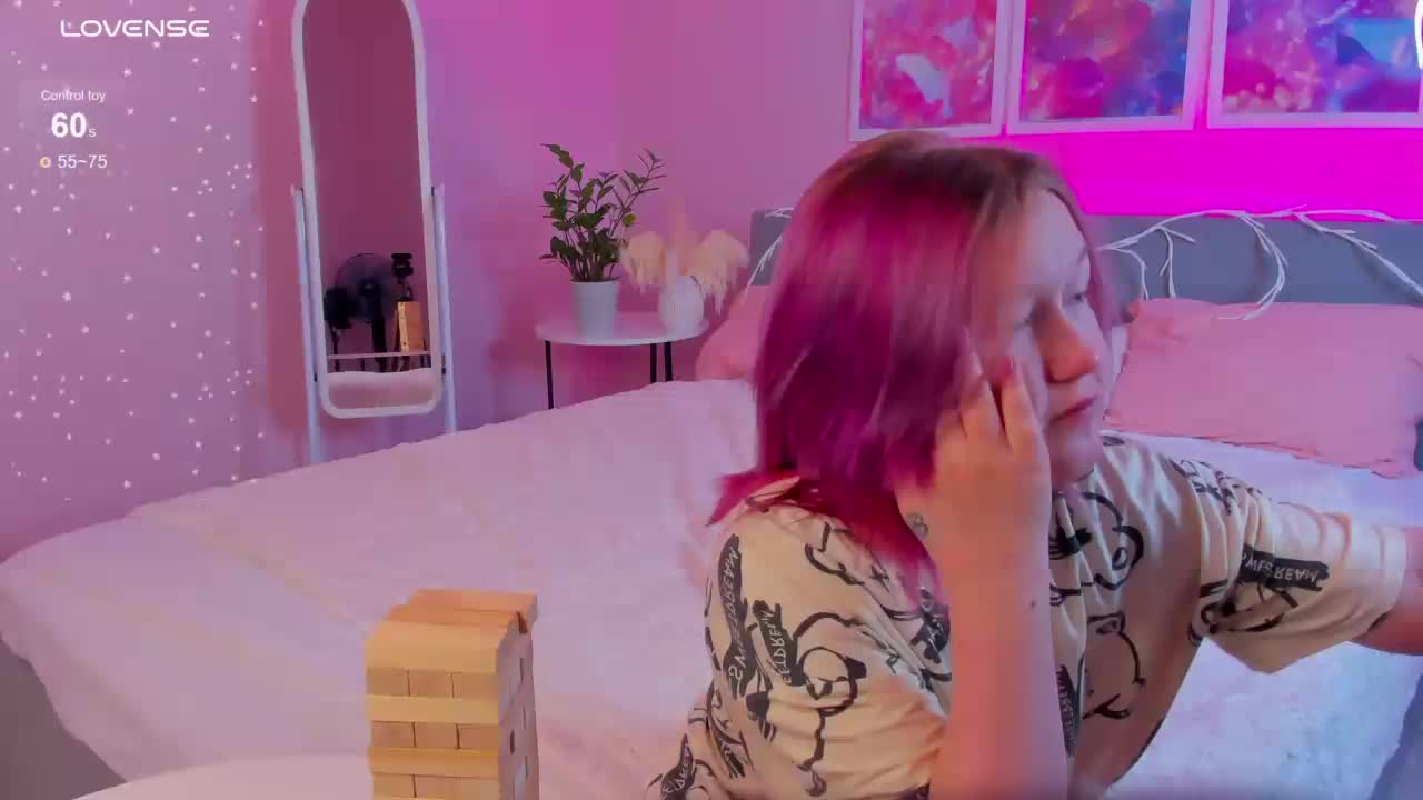 Sara-Moor Live Sex December 17, 2025
