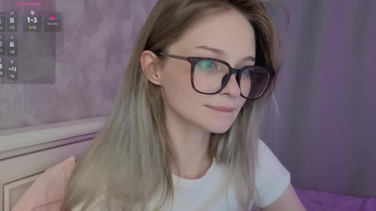 vialeta-baby Live Sex December 17, 2025