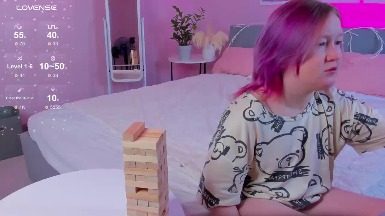 Sara-Moor Live Sex December 17, 2025