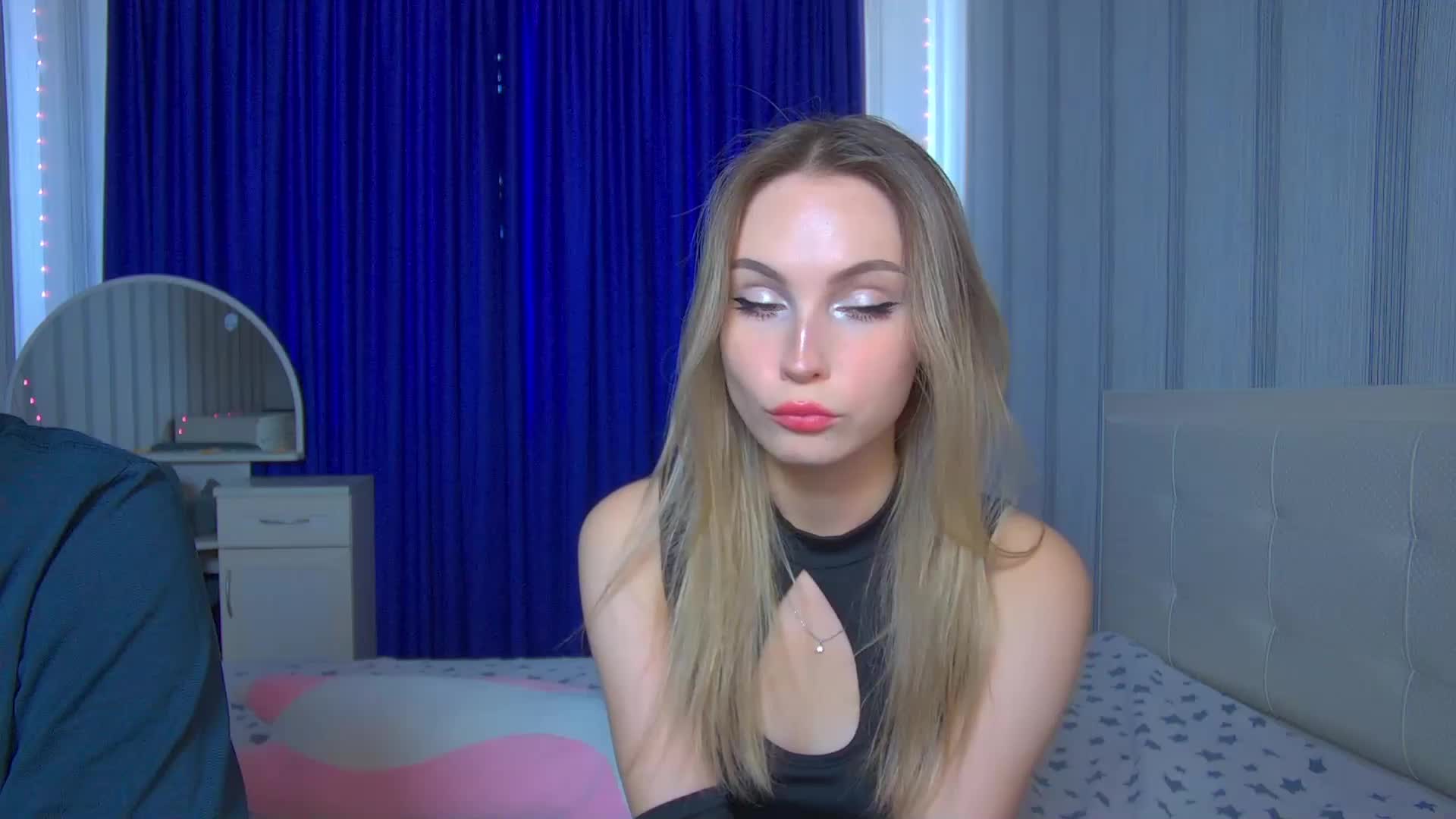 AmyAmy Live Sex December 13, 2025