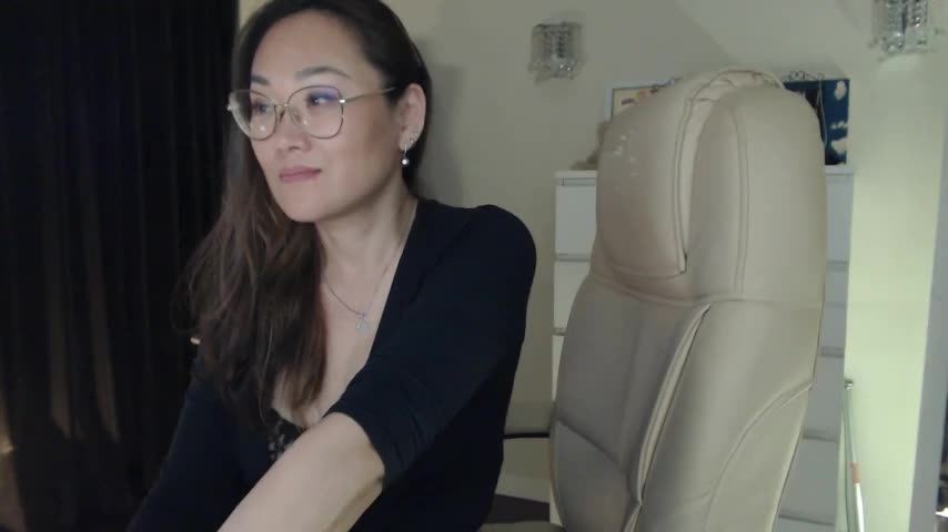 Realia Live Sex December 17, 2025