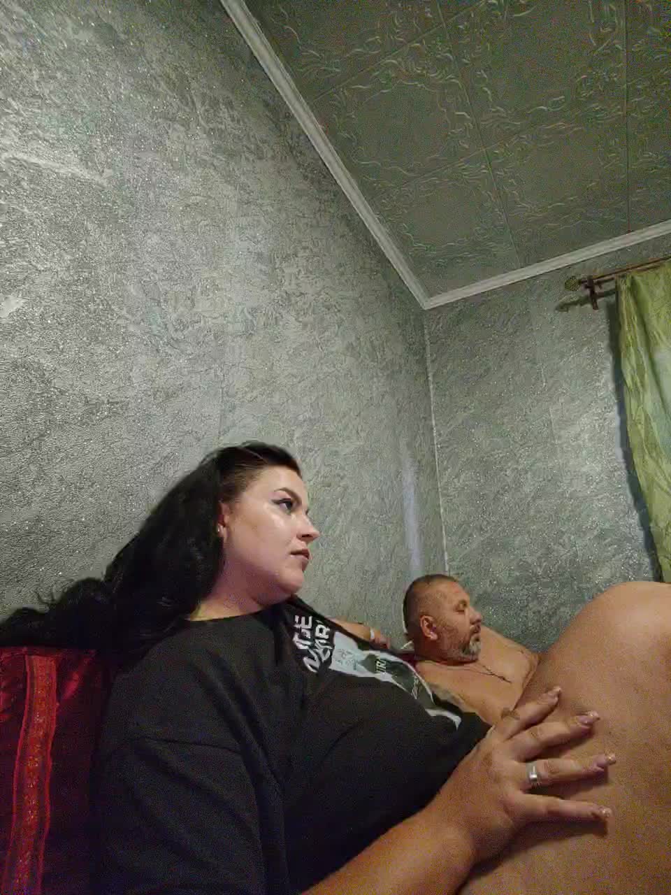 Cleopatra1990 Live Sex December 17, 2025