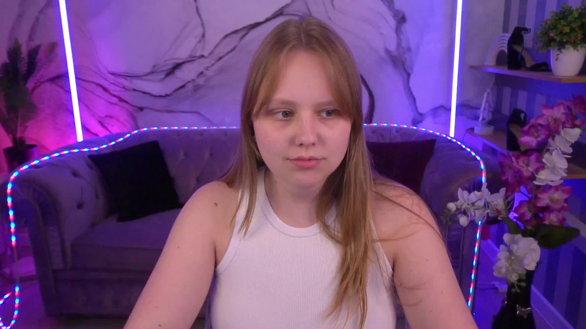 CrystallPaws Live Sex December 18, 2025