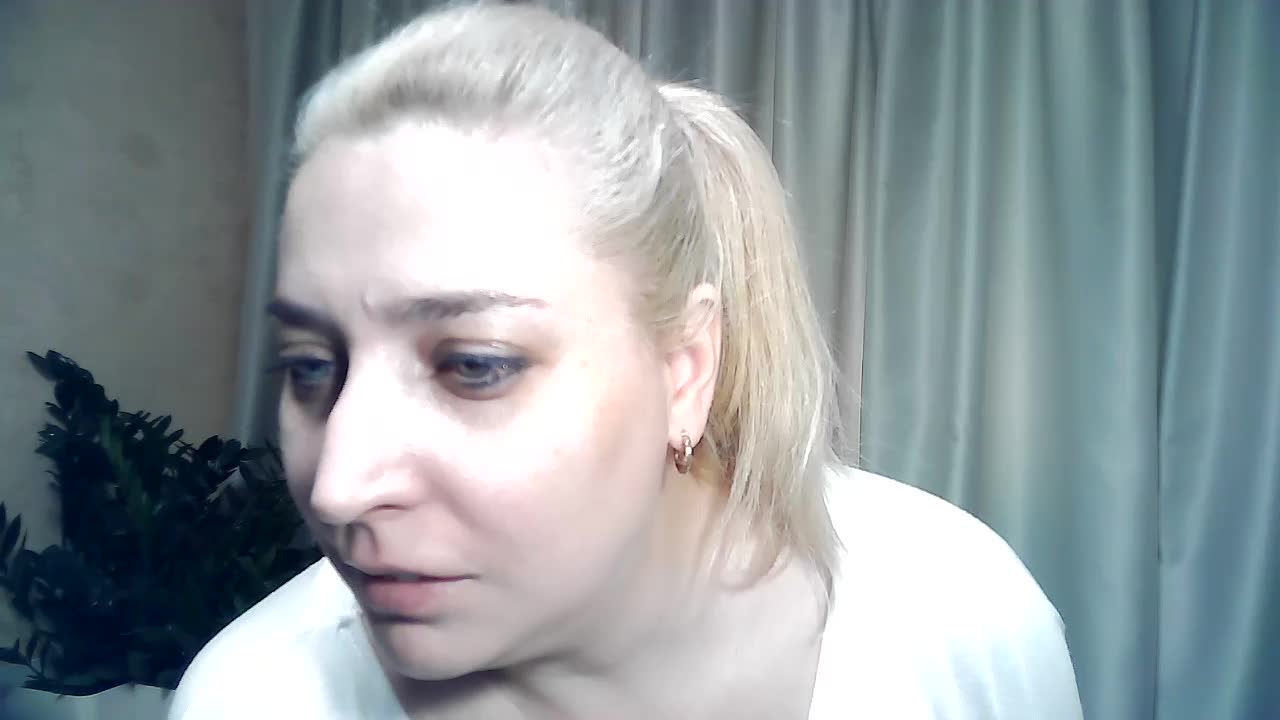 KickaIricka Live Sex December 14, 2025