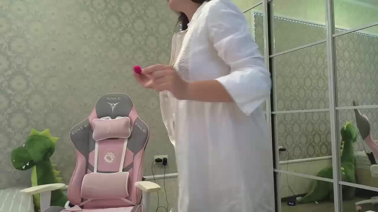 DIVORA Live Sex December 18, 2025