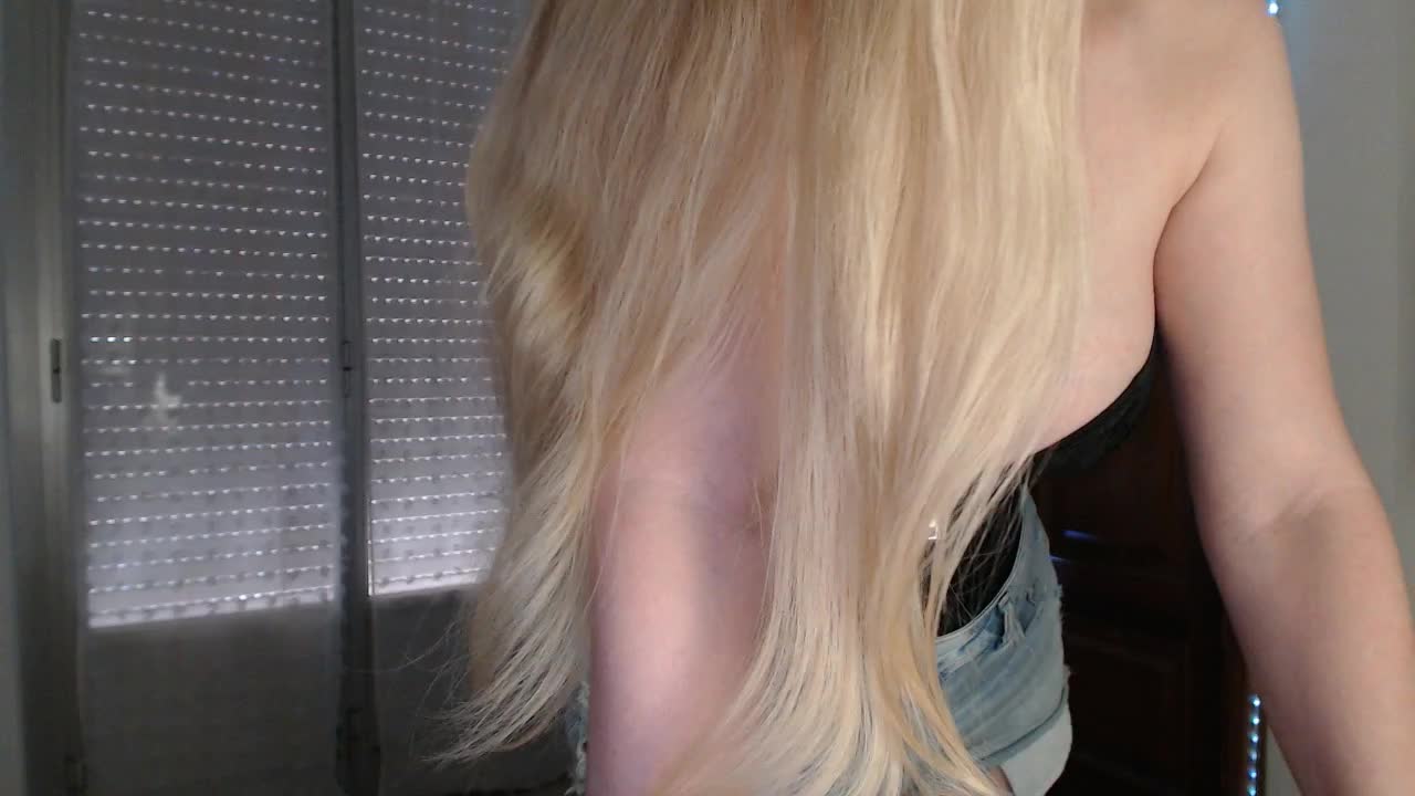 Alina-Lovely Live Sex December 14, 2025