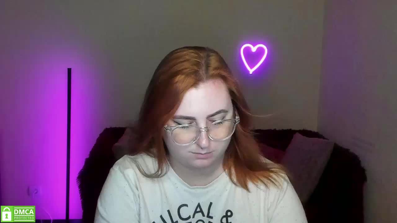 Aliciaredluv Live Sex December 17, 2025