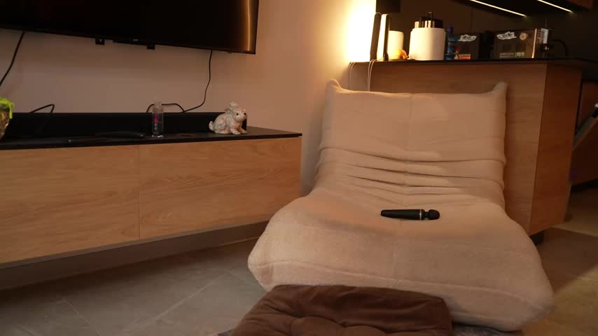 ibiddi Live Sex December 18, 2025