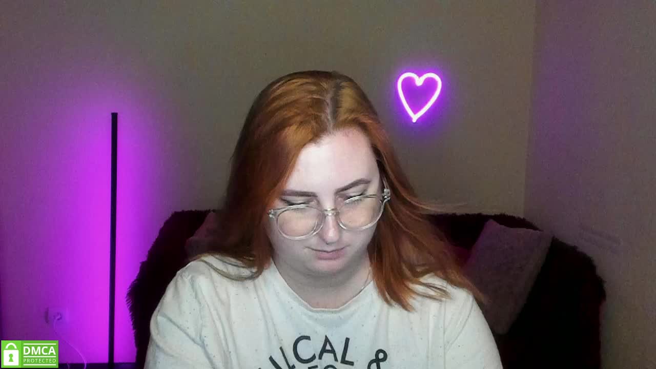 Aliciaredluv Live Sex December 17, 2025