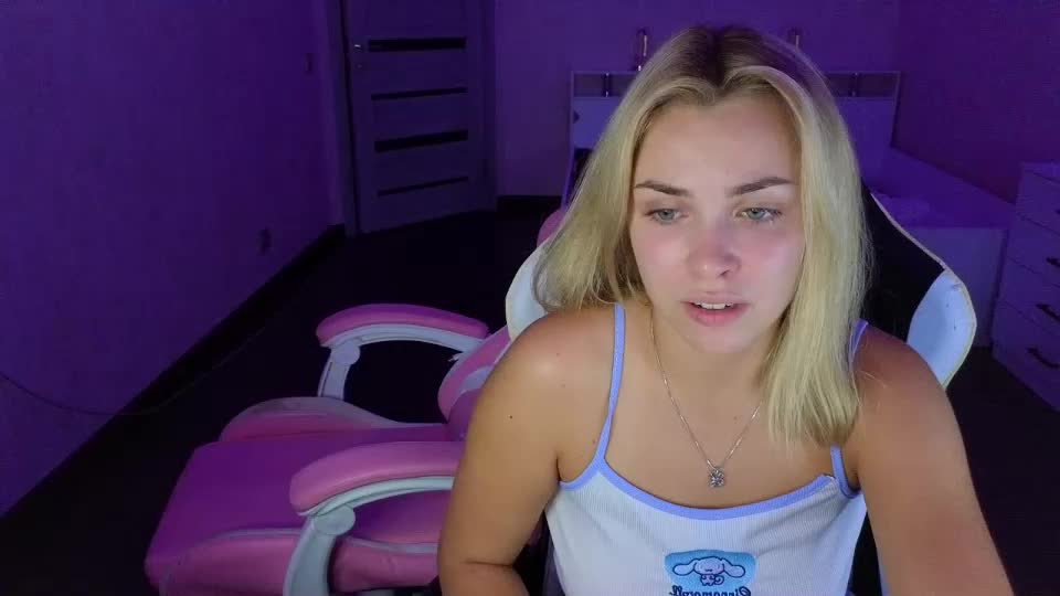 stefany_and_bettany Live Sex December 18, 2025