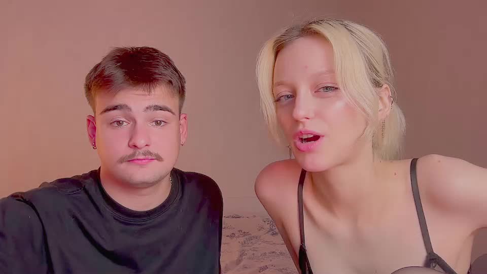 your_molly_mark Live Sex December 17, 2025