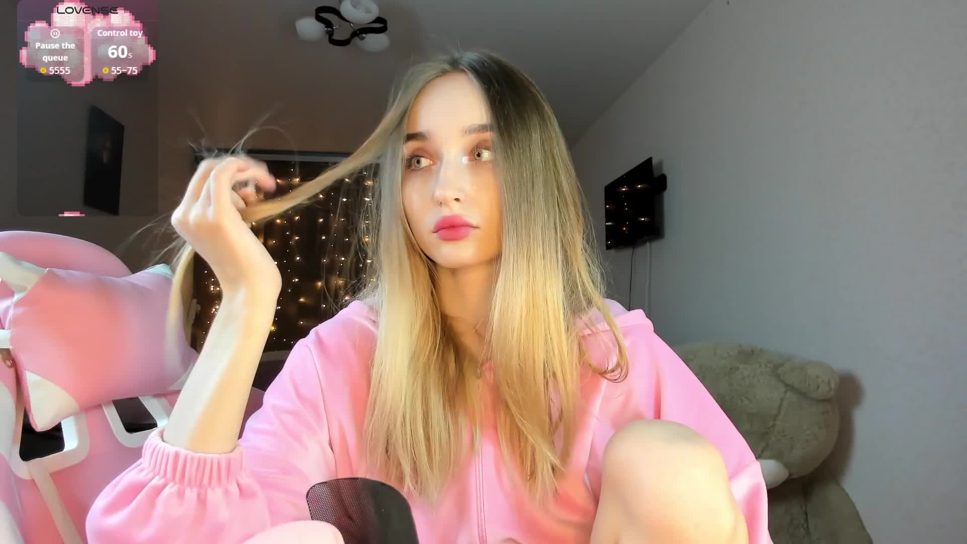 Polikinesis Live Sex December 14, 2025