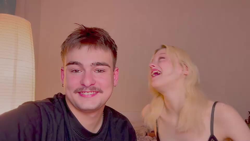 your_molly_mark Live Sex December 17, 2025