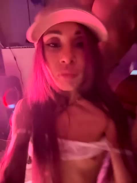 VIP17CoupleDream Live Sex December 17, 2025