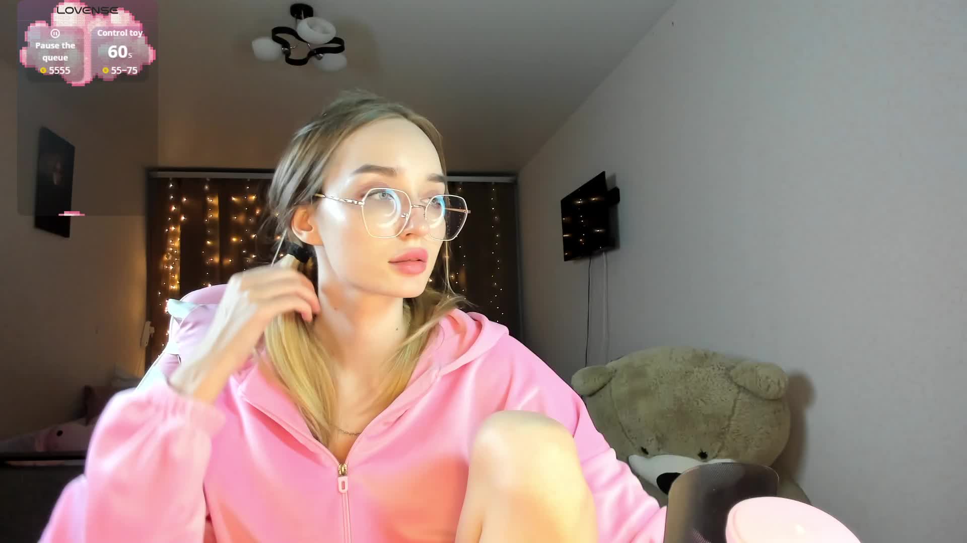 Polikinesis Live Sex December 14, 2025