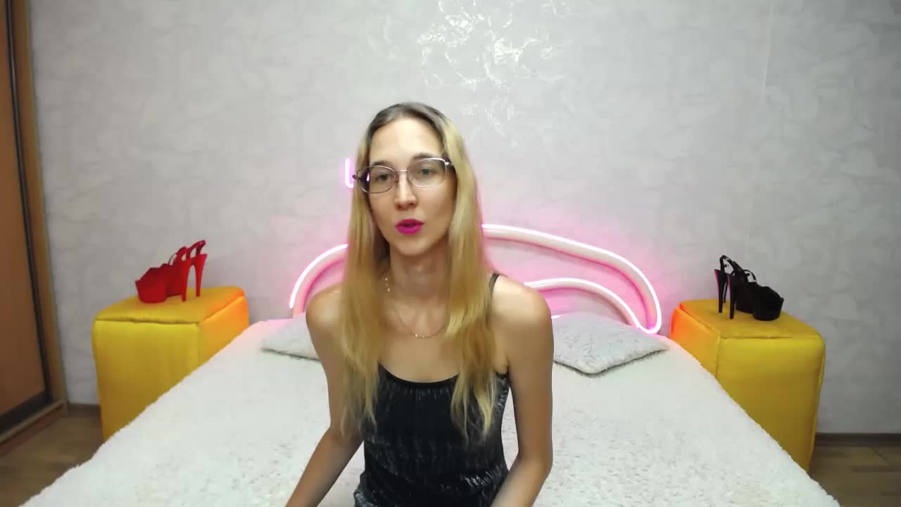 LizzieBrait Live Sex December 17, 2025