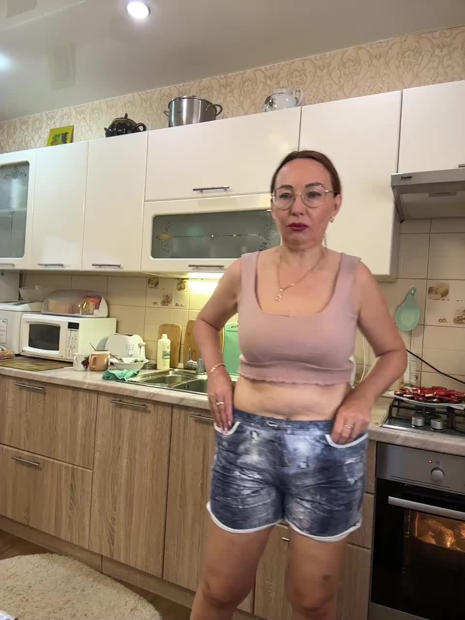 Pink-Lips Live Sex December 18, 2025