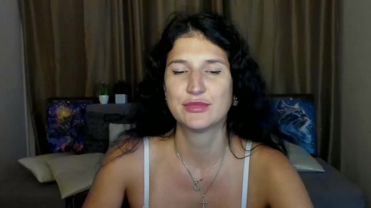 AliannaSoloKisses Live Sex December 14, 2025