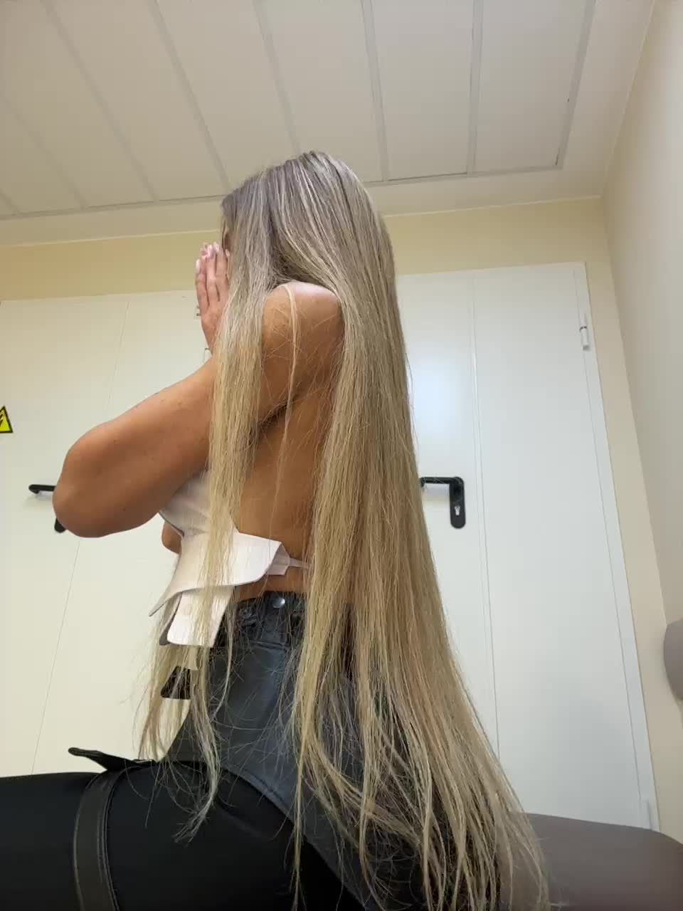 ALVUWKA Live Sex December 14, 2025