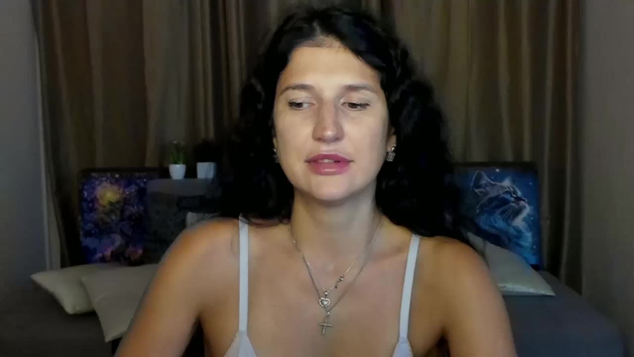 AliannaSoloKisses Live Sex December 14, 2025