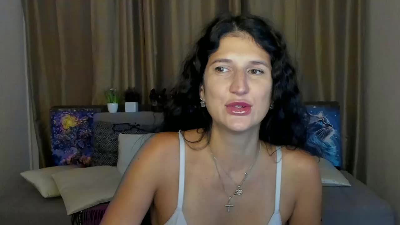 AliannaSoloKisses Live Sex December 14, 2025