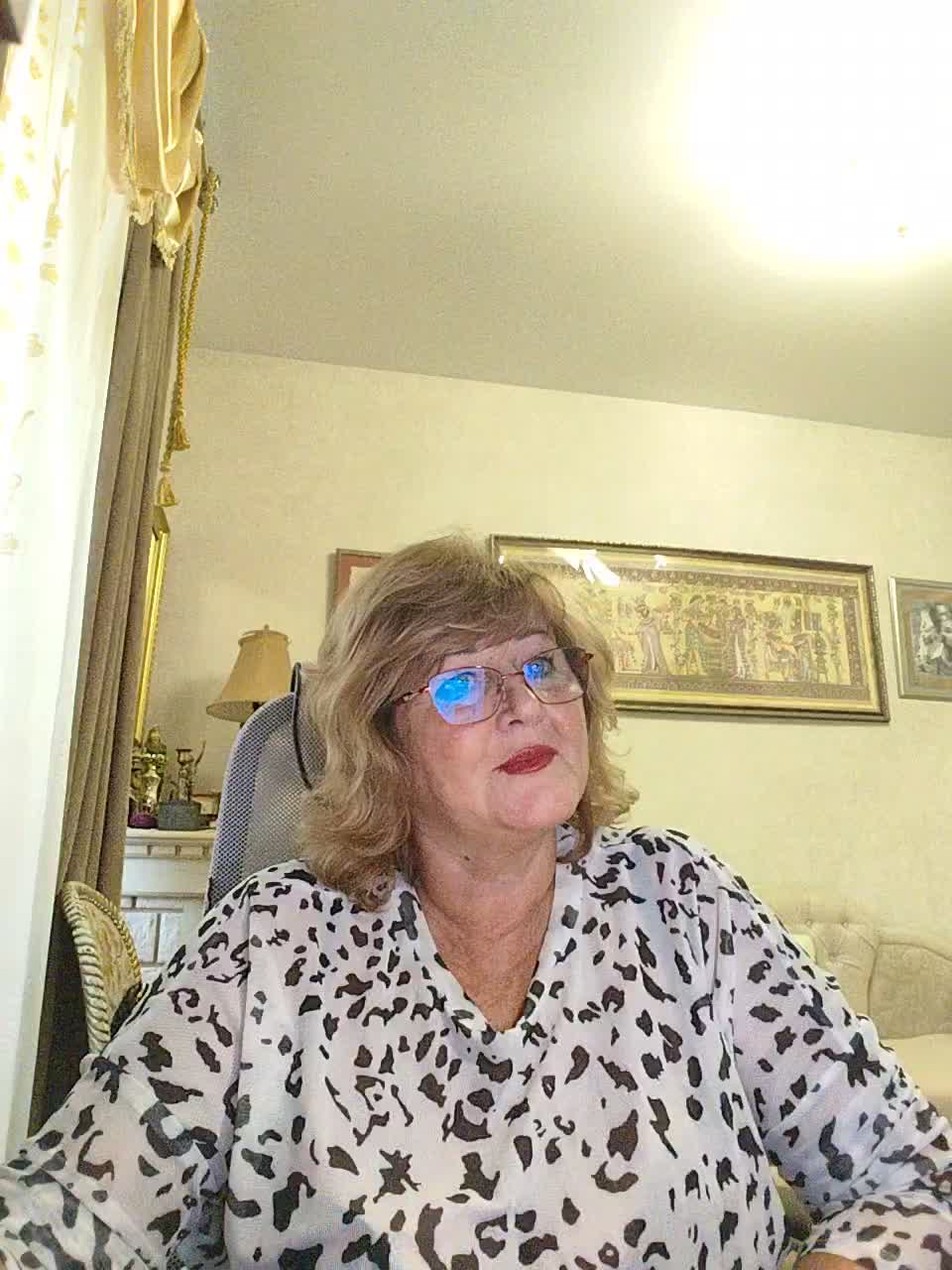 KarinkaSweet Live Sex December 14, 2025