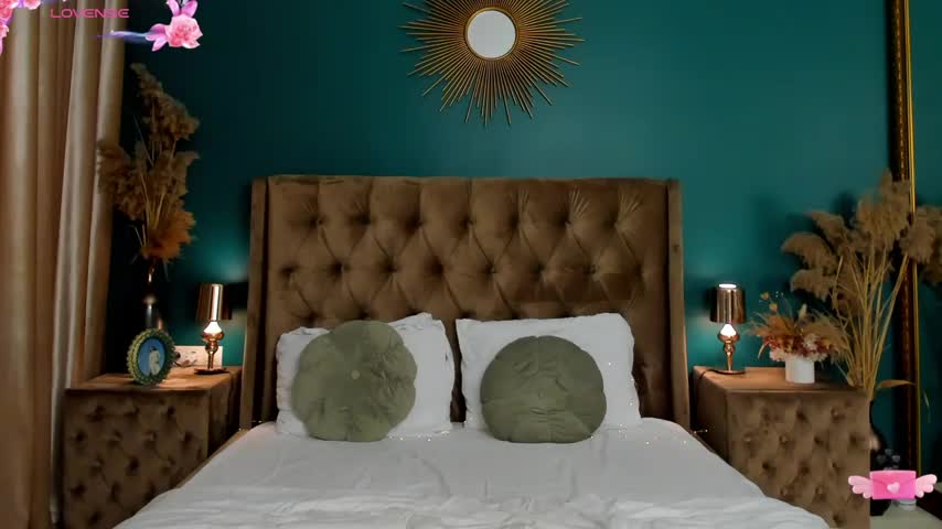 CalyMoon Live Sex December 17, 2025