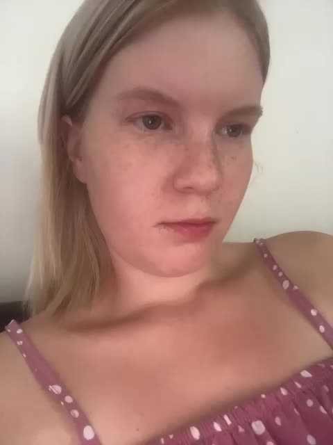 Amelia2004 Live Sex December 13, 2025